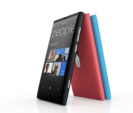 Nokia 800 - carcasă din policarbonat sculptat