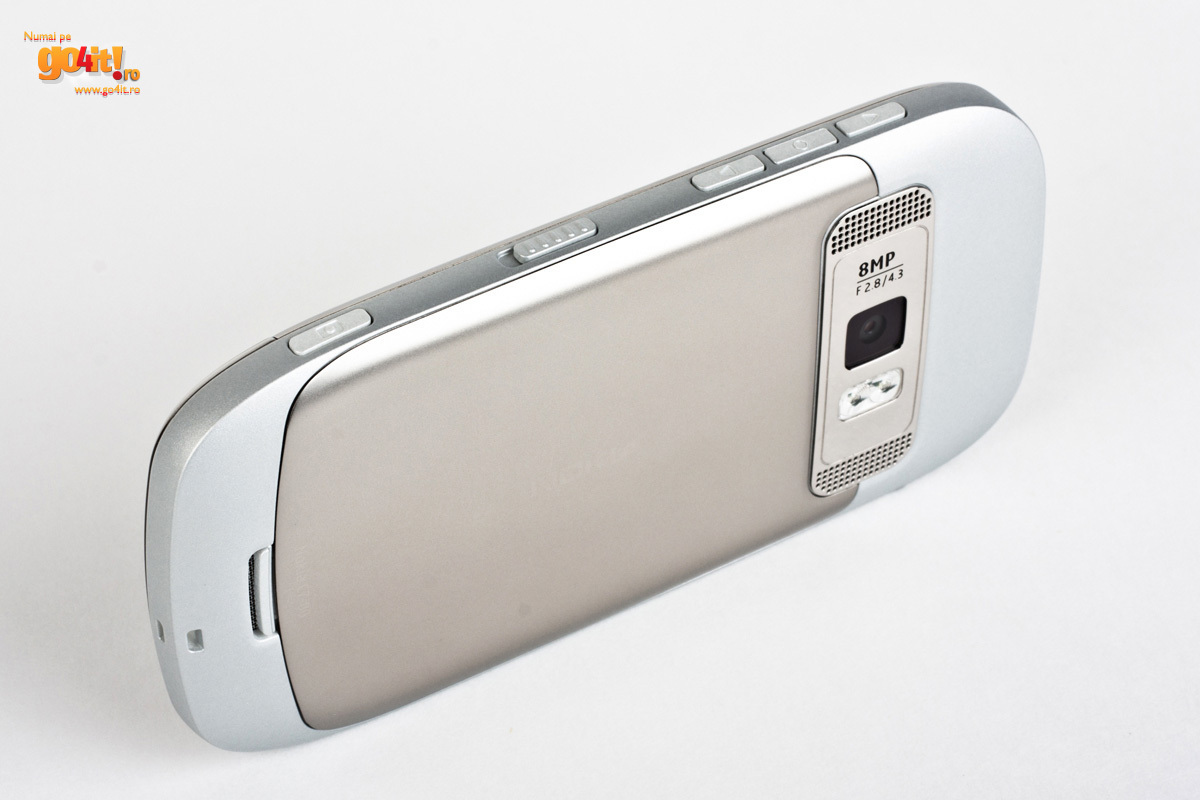 Nokia C7