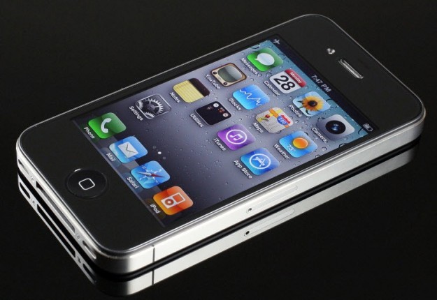 Apple iPhone 4S