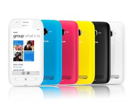 Nokia Lumia 710 - disponibil în mai multe culori