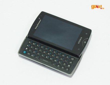 Sony Ericsson Xperia mini pro cu tastatură QWERTY