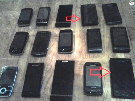Poză de grup cu terminale Sony şi Sony Ericsson Poză de grup cu terminale Sony şi Sony Ericsson
