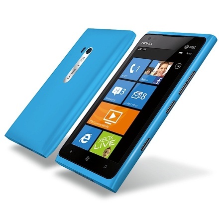Nokia Lumia 900, cu ecran de 4.3" Nokia Lumia 900, cu ecran de 4.3"