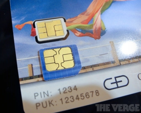 NanoSIM-ul prezentat de Apple, alături de microSIM