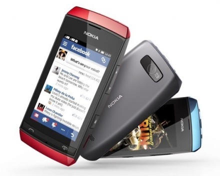 Nokia Asha 305 - cu cameră foto de 2 MP