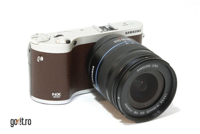 Samsung NX300 - un mirrorless elegant