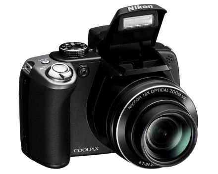 Nikon COOLPIX P80 – o compactă cu zoom optic 18x