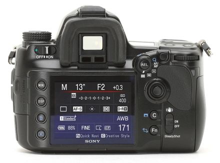 Sony Alpha A900 are un LCD de 3 Sony Alpha A900 are un LCD de 3