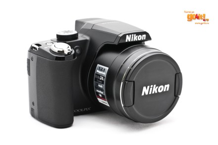 Nikon Coolpix P90 vine cu un obiectiv cu zoom optic 24x