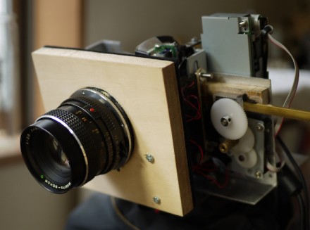 Cameră artizanală cu rezoluţie de 130 MP Cameră artizanală cu rezoluţie de 130 MP