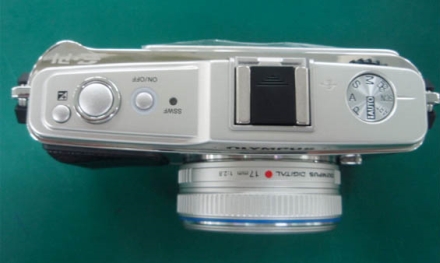Olympus E-P1ar putea fi cel mai compact aparat profesional de pe piaţă Olympus E-P1ar putea fi cel mai compact aparat profesional de pe piaţă