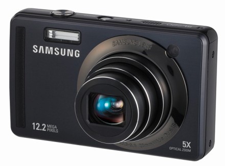 Samsung PL70 cu zoom optic 5x şi stabilizare optică