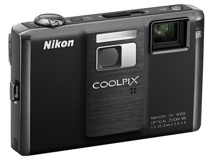 Nikon Coolpix S1000pj cu proiector cu LED încorporat Nikon Coolpix S1000pj cu proiector cu LED încorporat