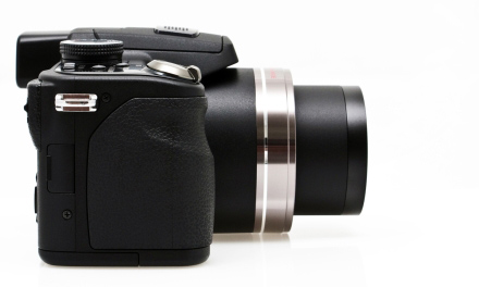 Obiectivul la 18x zoom optic Obiectivul la 18x zoom optic