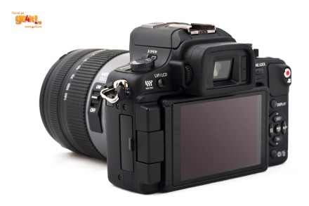 Panasonic GH1 - ecranul rabatabil cu 60 fps