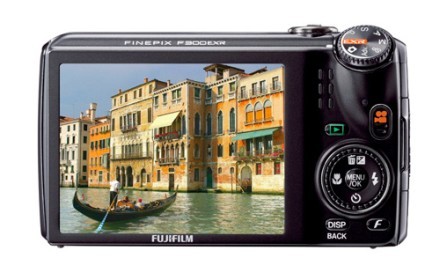 Fujifilm FinePix F300EXR promite performanţe de top Fujifilm FinePix F300EXR promite performanţe de top