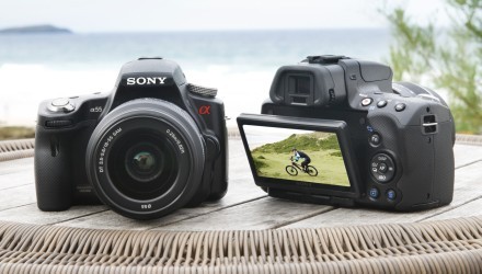Sony Alpha SLT A55 şi A33 cu obiectivul din kit