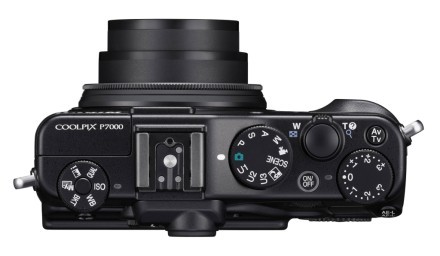 Nikon Coolpix P7000 - din octombrie şi pe piaţa din România