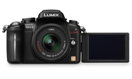 Panasonic GH2 - ecran rabatabil şi sensibil la atingere