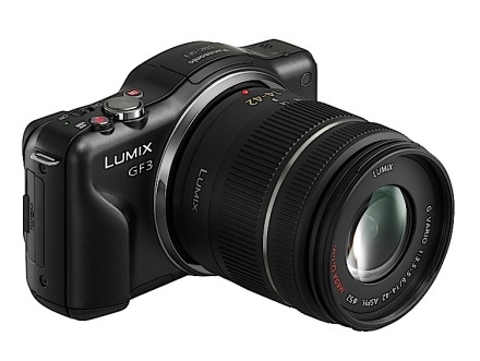 Panasonic GF3 cu obiectivul 14-42 mm Panasonic GF3 cu obiectivul 14-42 mm