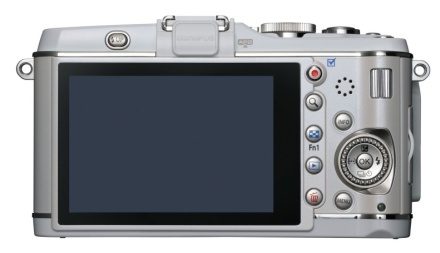 Olympus E-P3 cu ecran OLED sensibil la atingere