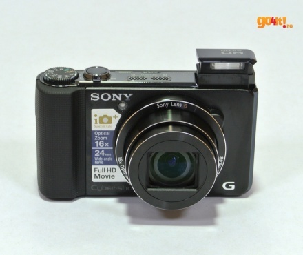 Sony Cyber-shot HX9V - o compactă cu multe calităţi