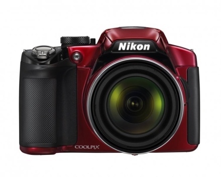 Nikon P510, disponibil şi cu carcasă roşie