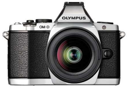 Olympus OM-D E-M5 - un design retro pronunuţat