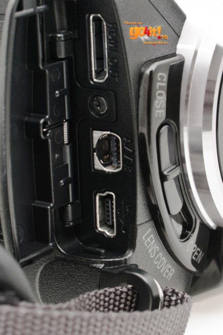 Sony HDR-XR106 - conectorii video şi USB