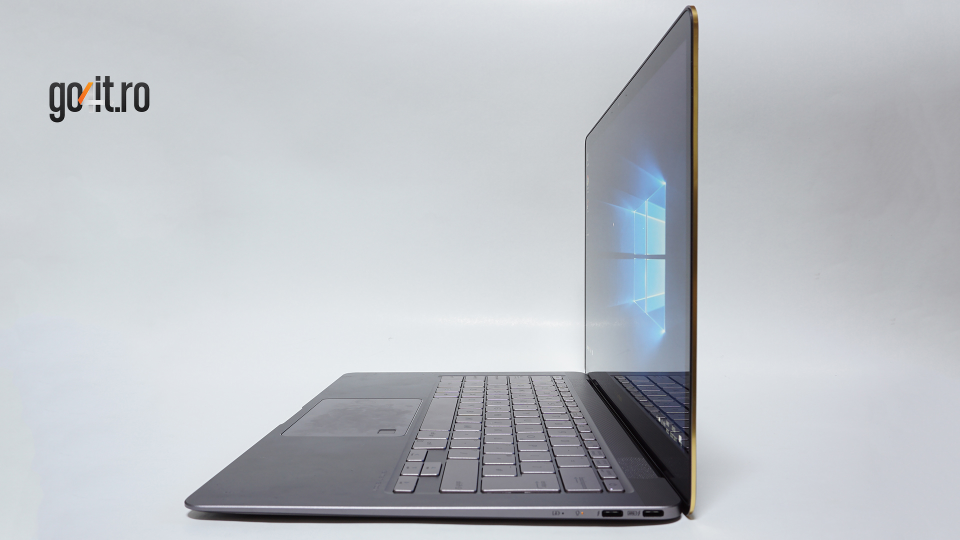 ASUS ZenBook 3 UX490UA