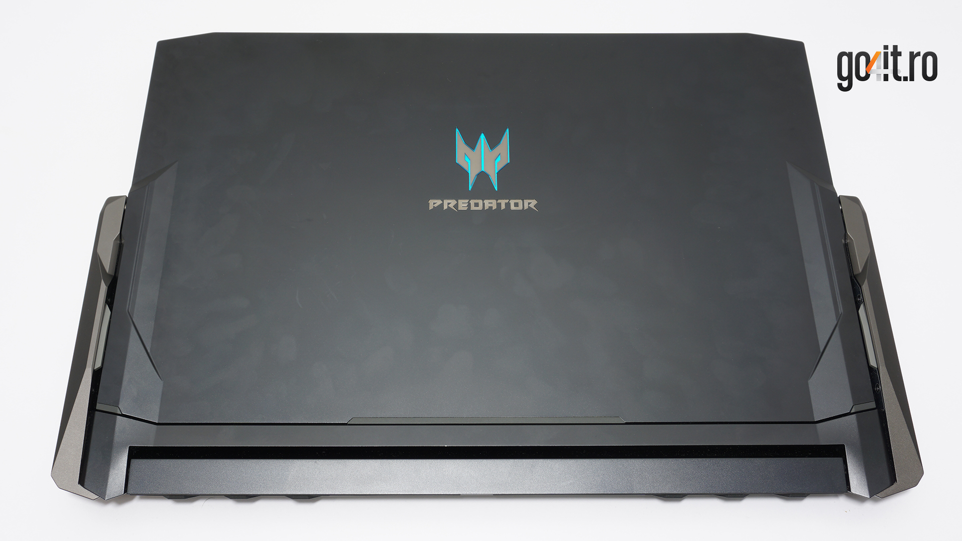 Acer Predator Triton 900