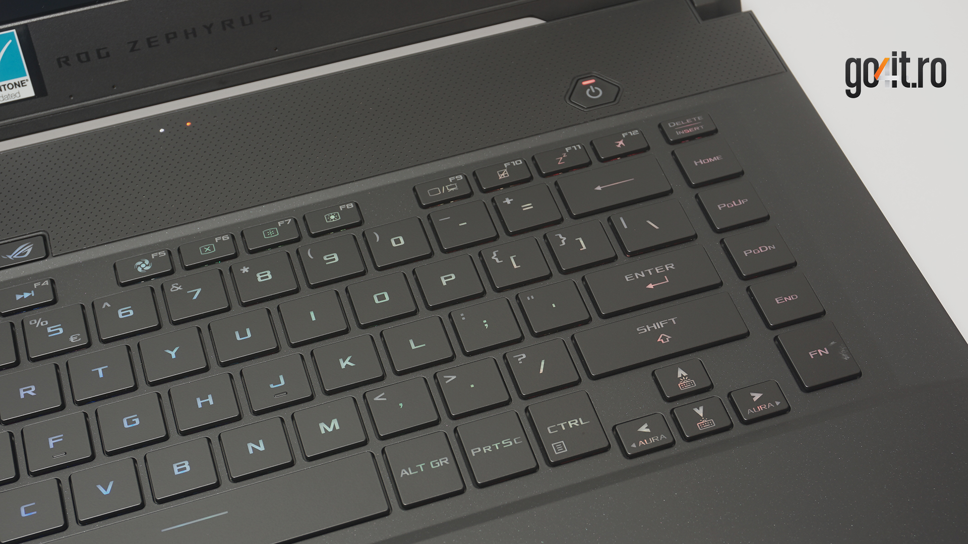 ASUS ROG Zephyrus GX502G