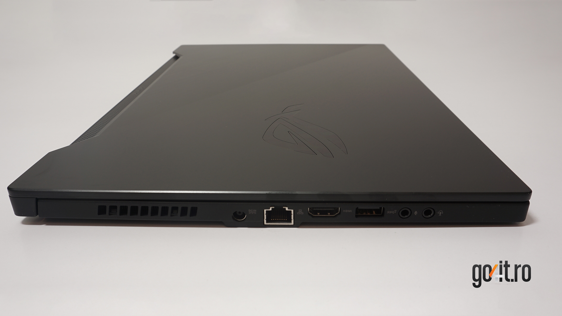 ASUS ROG Zephyrus GX502G