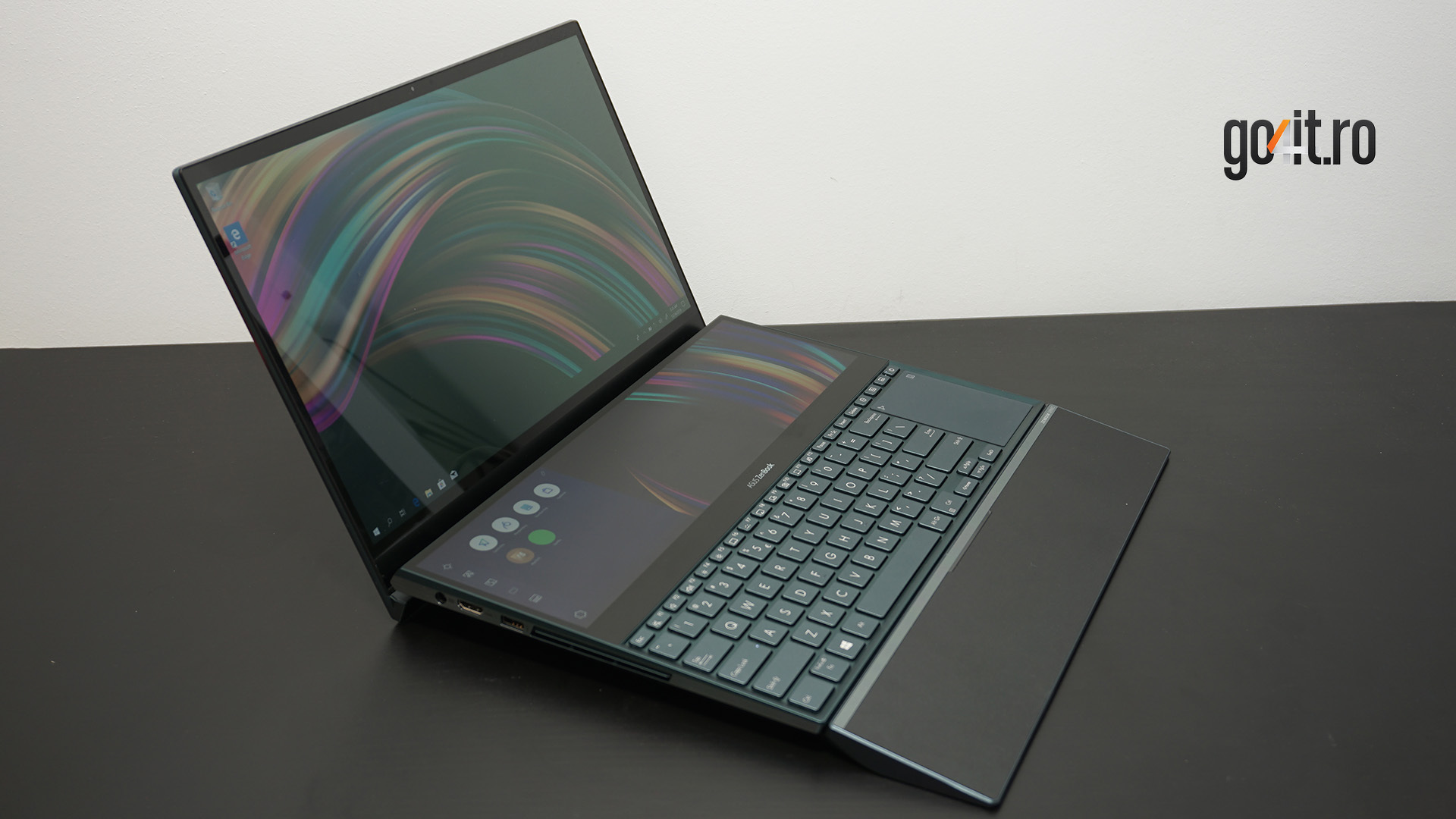 ASUS ZenBook Pro Duo
