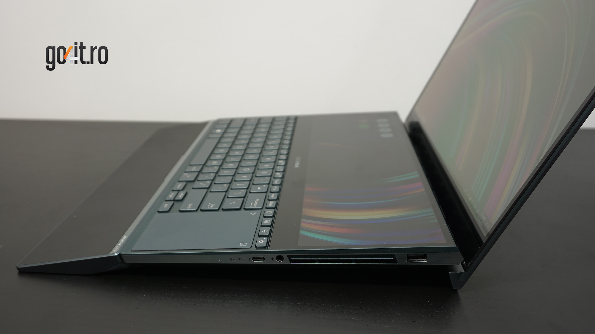 ASUS ZenBook Pro Duo