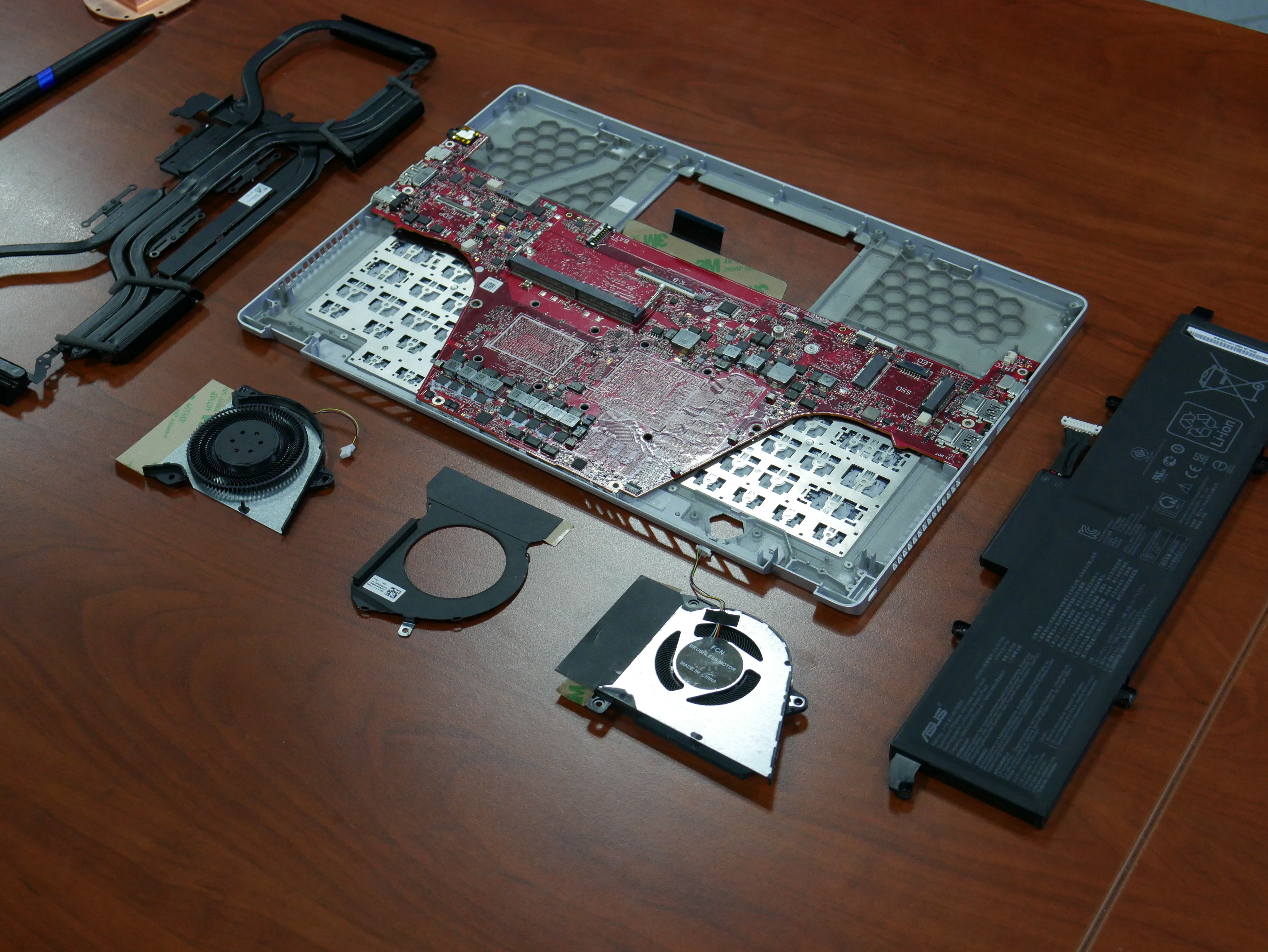 ASUS ROG Zephyrus G14