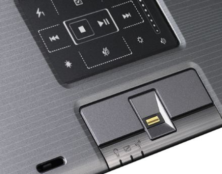Asus M70 – touchpad-ul cu funcţii multimedia