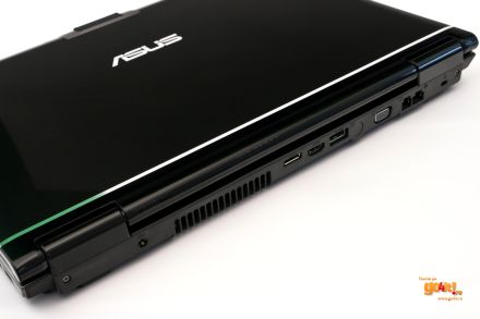 Asus M70 – conectorii video din partea din spate