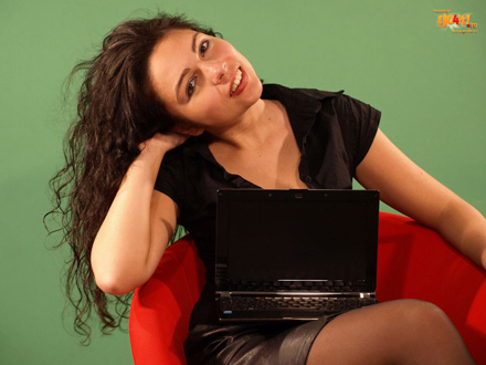 Andreea Truica prezintă Asus Eee PC S101