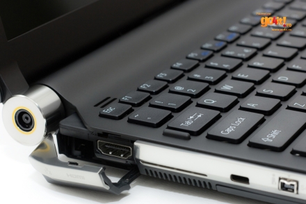 Sony VAIO TT - mufa HDMI si cea LAN