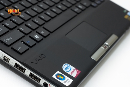 Doar doua mufe USB