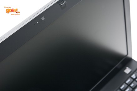 Dell Latitude E6400 - ecranul iluminat cu LED-uri