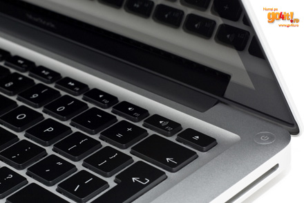Apple MacBook