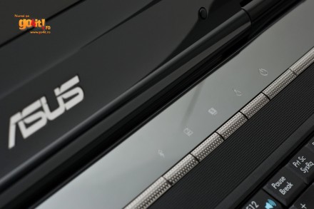 Asus F70 - butoanele de deasupra tastaturii