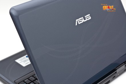 Asus F50 - ecranul wide cu aspect 16:9