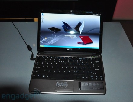 Acer Aspire One, un netbook cu ecran de 11.6" Acer Aspire One, un netbook cu ecran de 11.6"