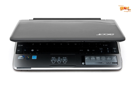 Acer Aspire One 751h - touchpad-ul cu suport multitouch