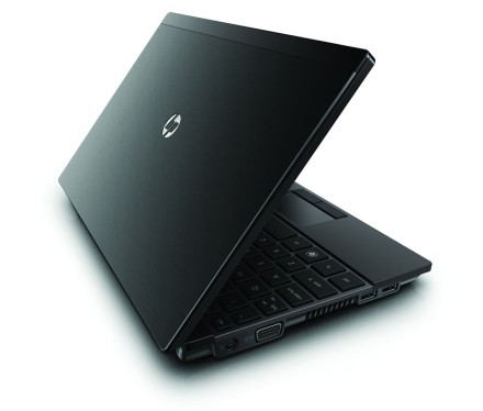 HP Mini 5101 se remarcă prin carcasa parţial metalică şi ranforsată