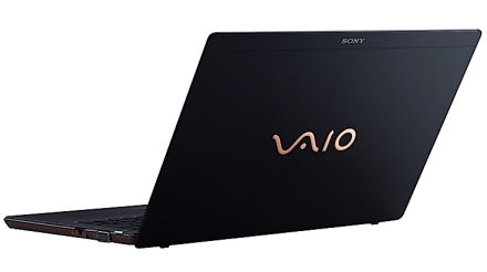 Sony VAIO X are carcasa din fibră de carbon şi o grosime de 14 mm