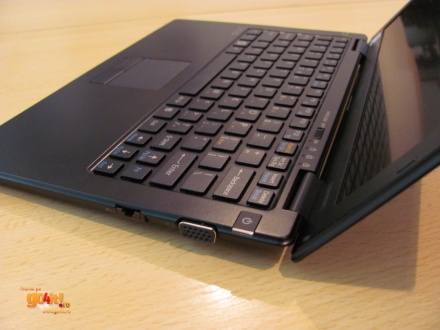O tastatură clasică pentru un Sony VAIO